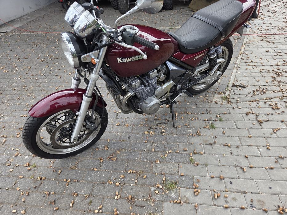 Kawasaki Zephyr 550 Cafe Racer!