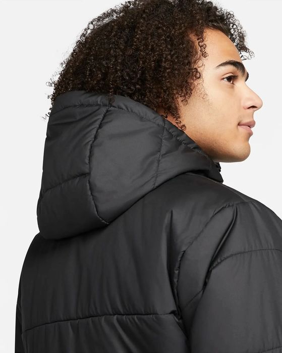 Куртка Nike M Nsw Hybrid Syn Fill Jkt DX2036-010
