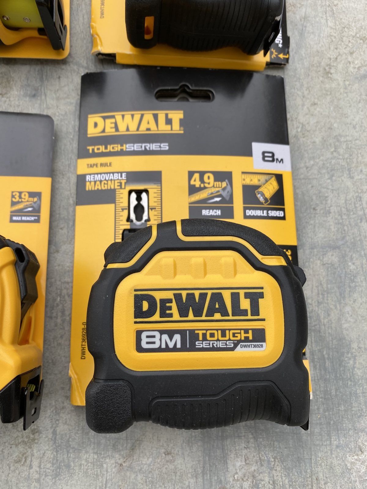 Dewalt рулетка 3/5/8/30м.