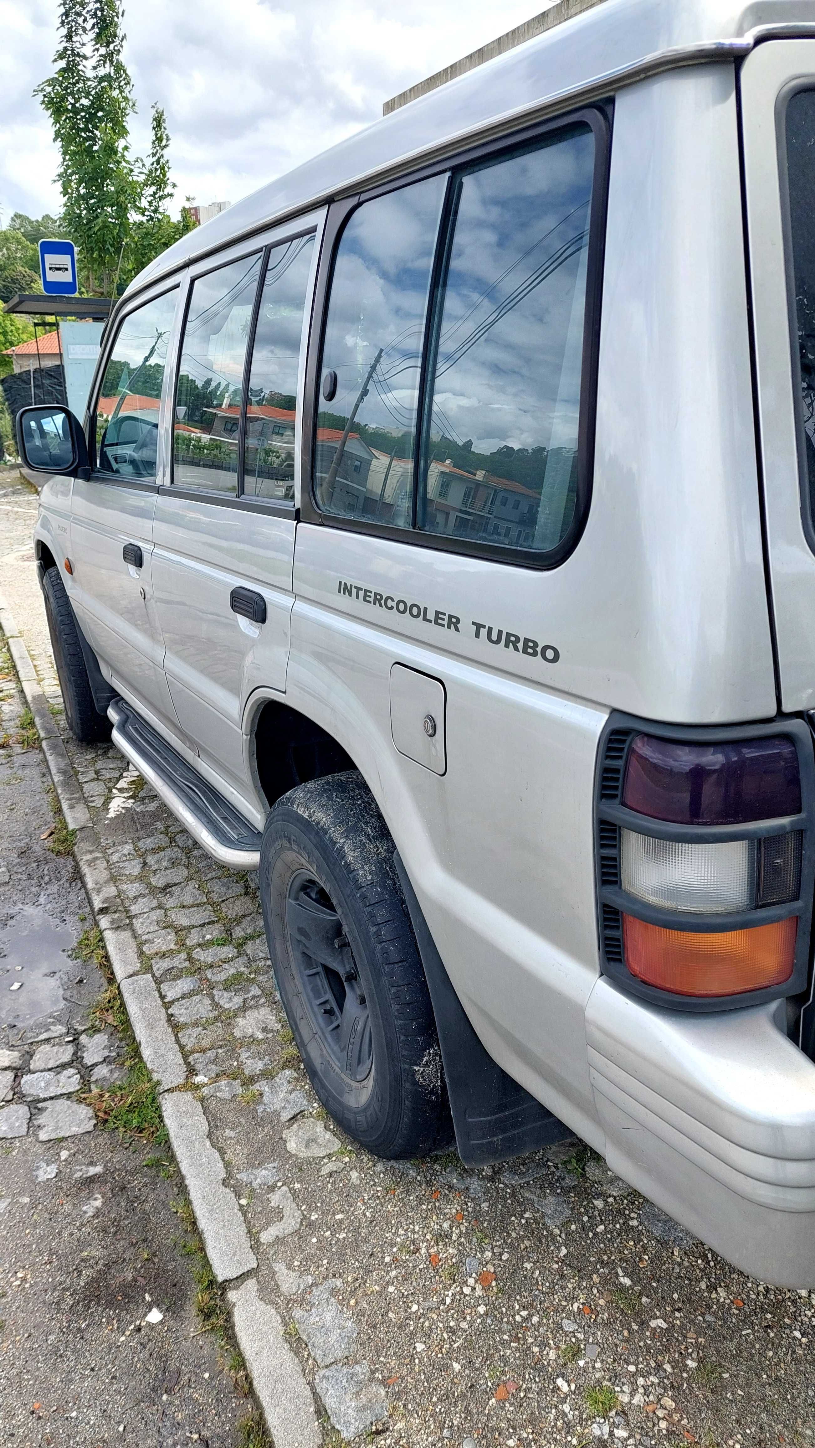 Vendo Jipe pajero 8 lugares 2.5