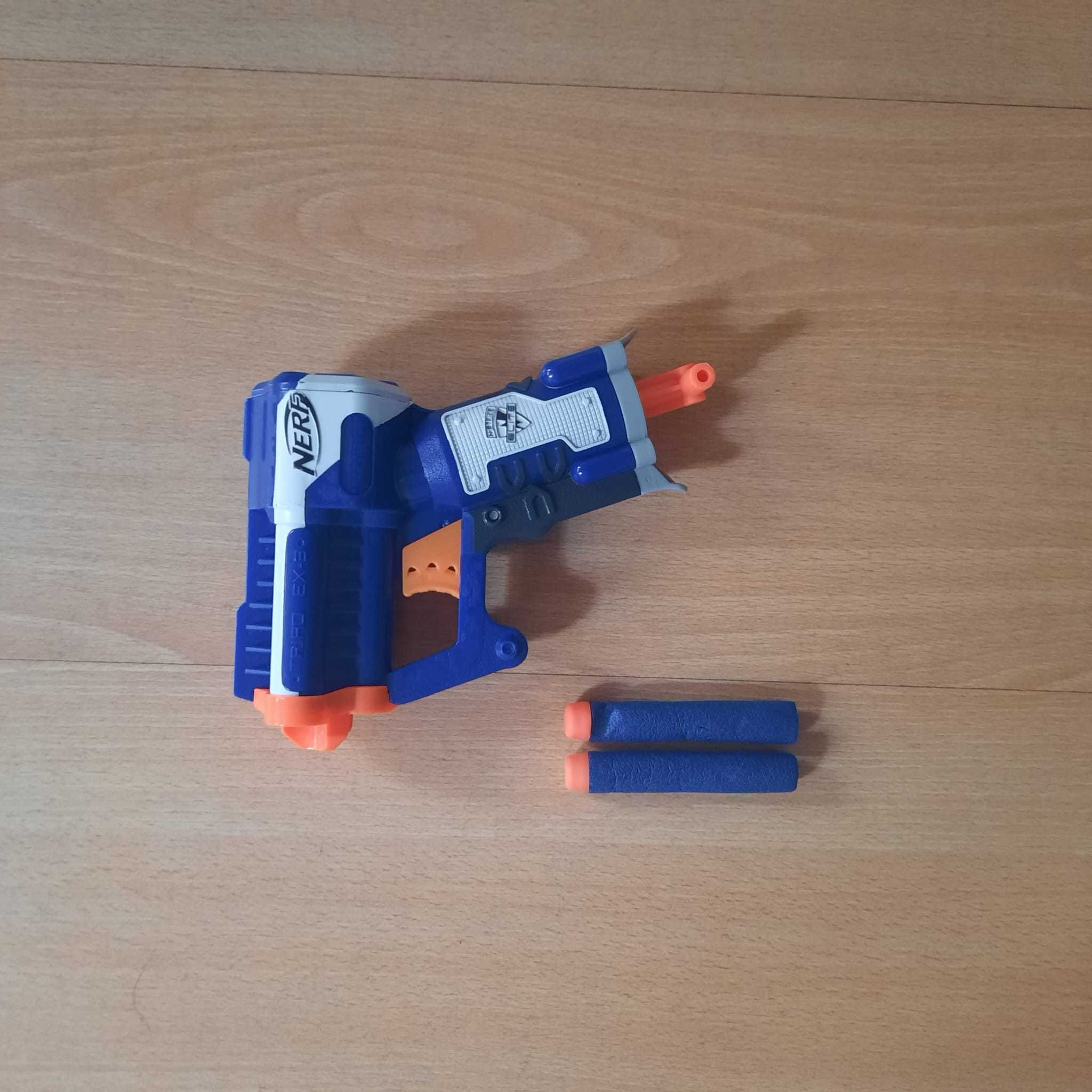 Nerf Elite Firestrike em ótimo estado.