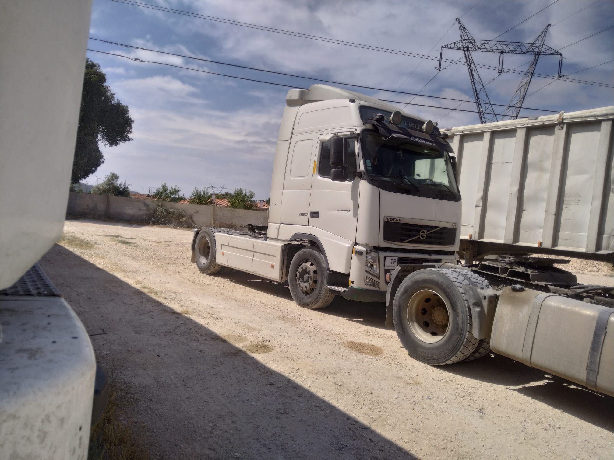 Trator Volvo FH 460 e FH 480
