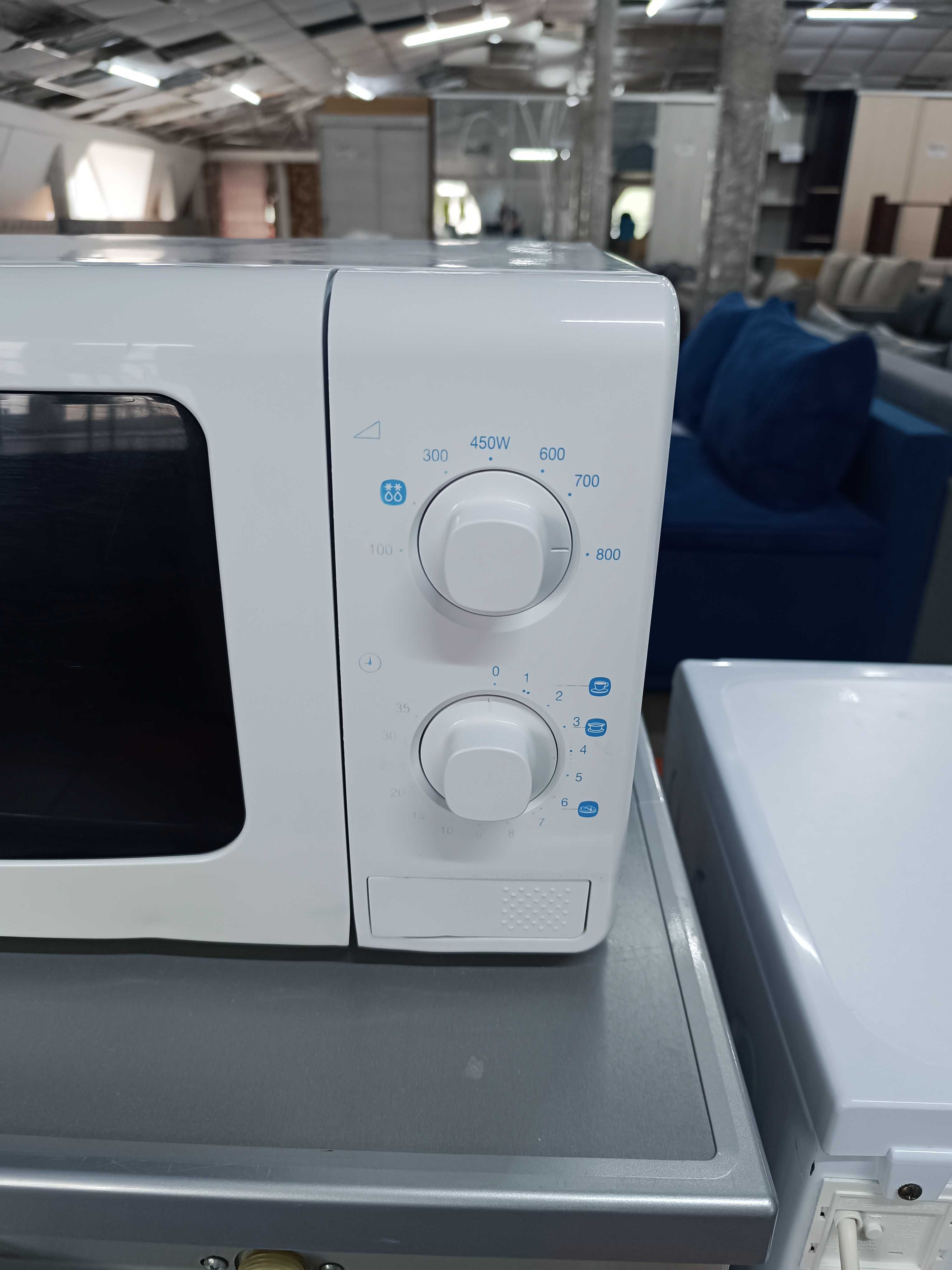 Мікрохвильова піч Samsung ME713KR