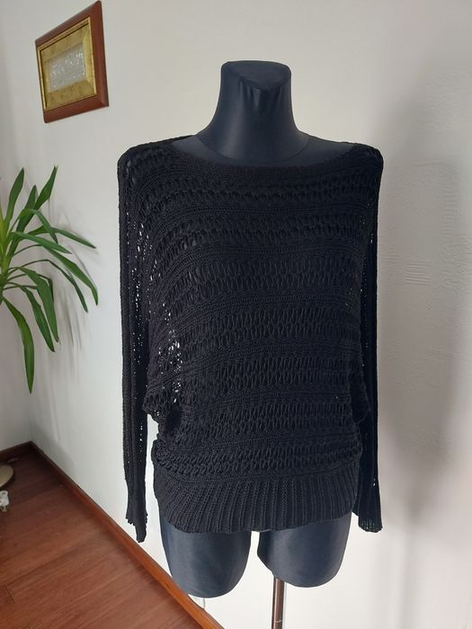 Czarny modny ażurowy sweter oversize Made in Italy