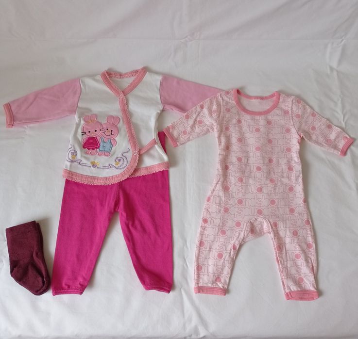 Ubranka dla dziewczynki rozm 1-3 miesiące