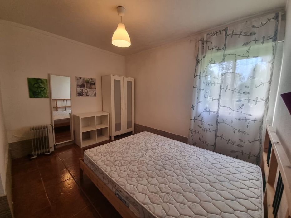 T1 no R/C com janelas em todas as divisões excelente localização