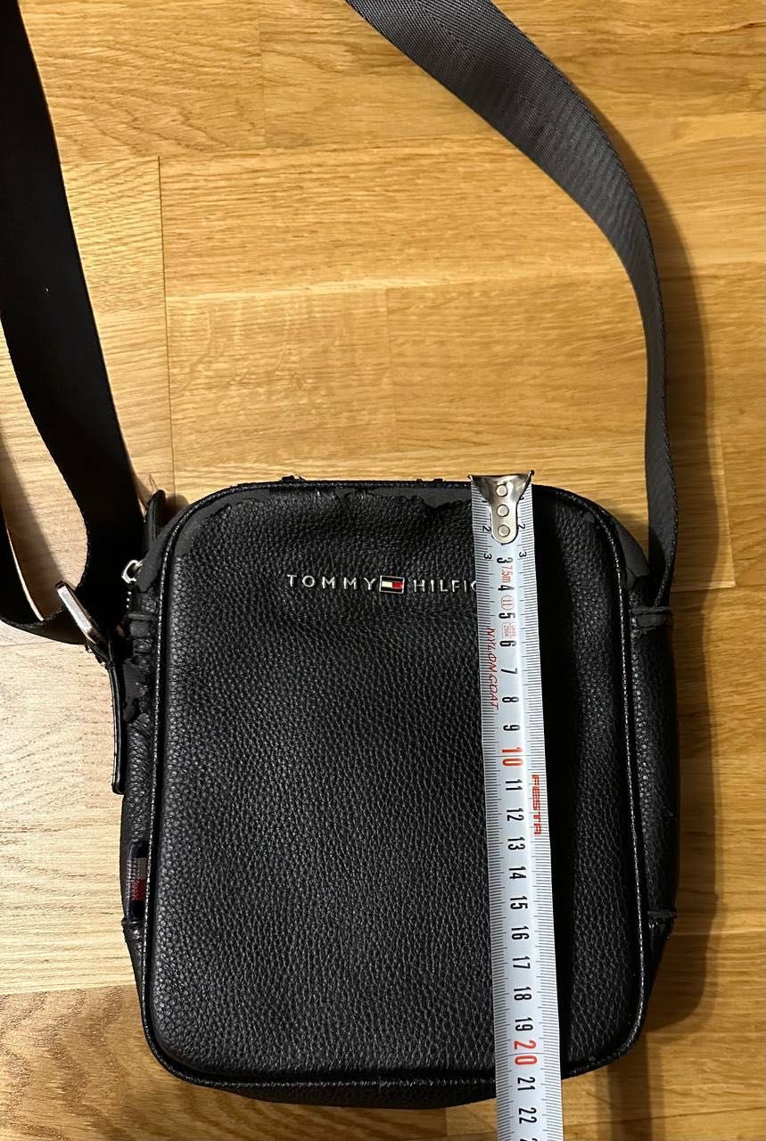 Сумка через плече Tommy Hilfiger
