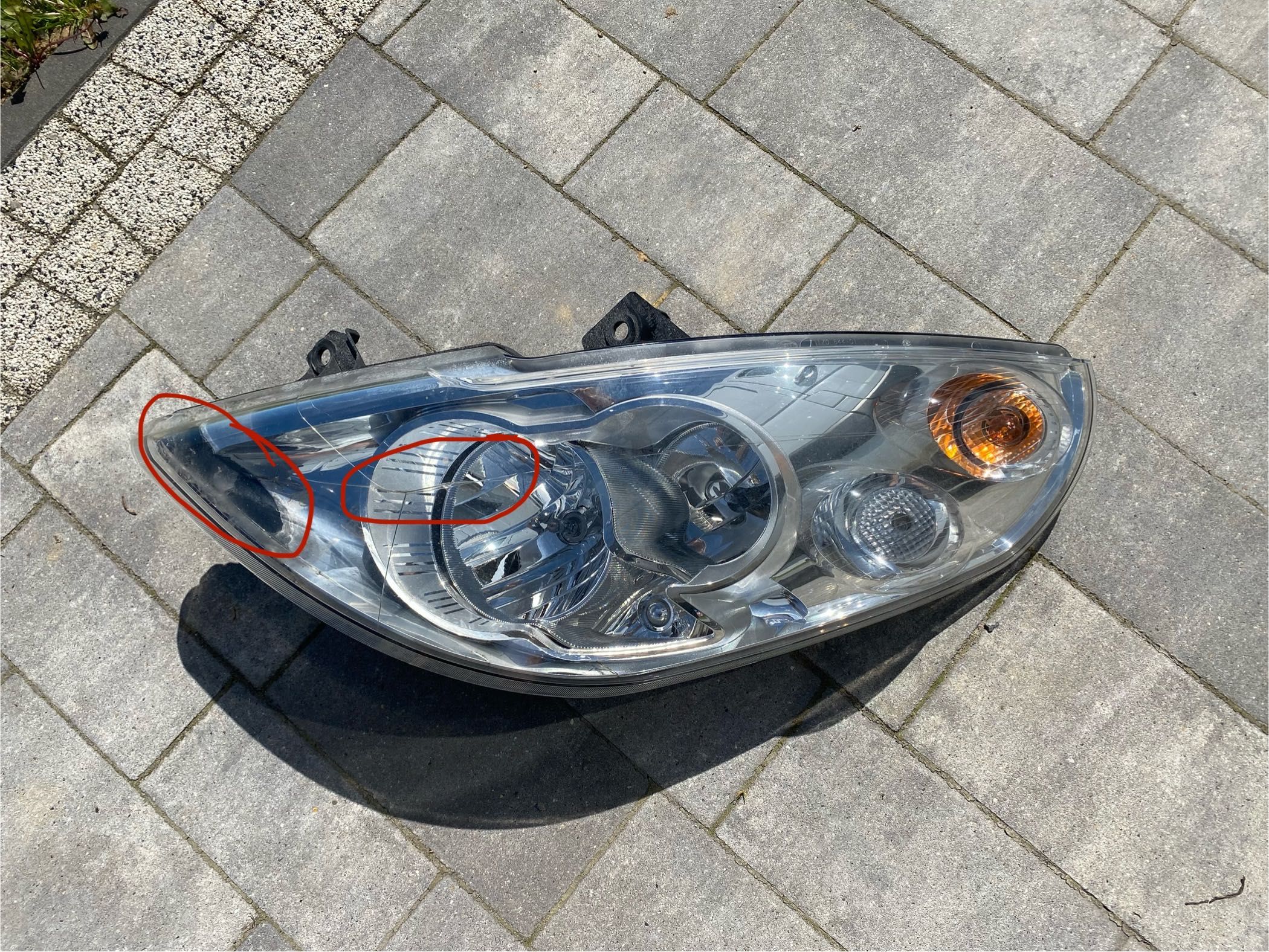 Lampa reflektor Renault Master 3 2019r