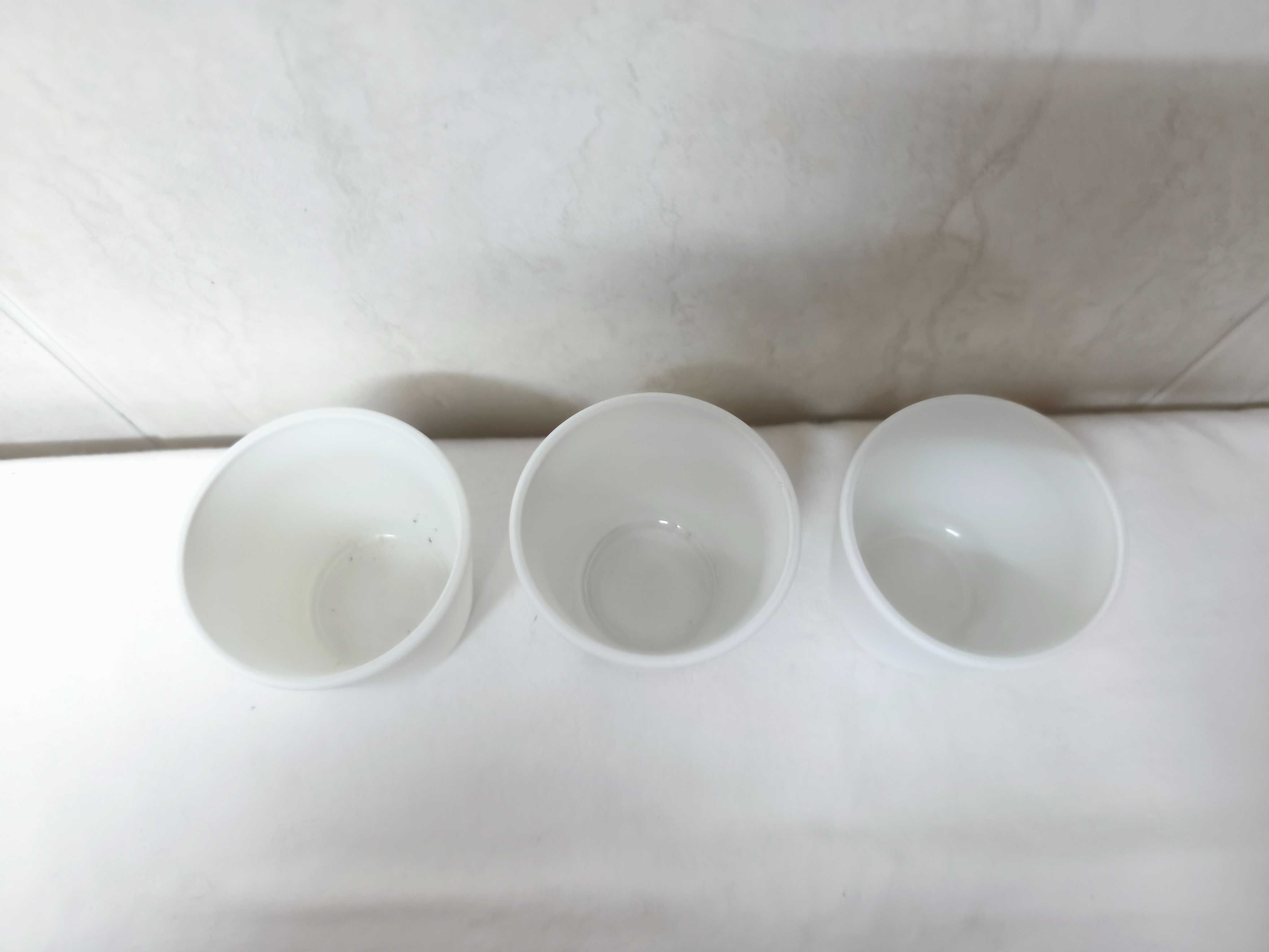 3 pequenos vasos