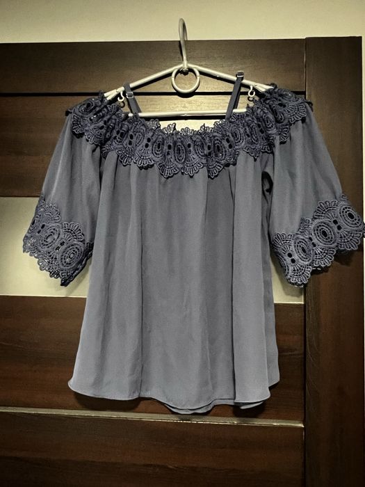 Сорочки блузи топи жіночі