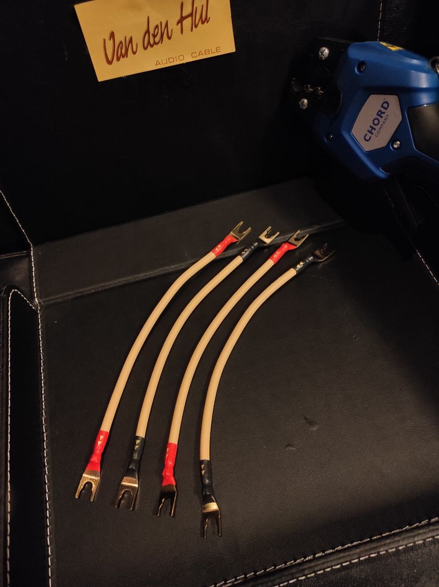 Vdh The Wind Mk II Hybrid zworki do kolumn Van Den Hul przewody kable