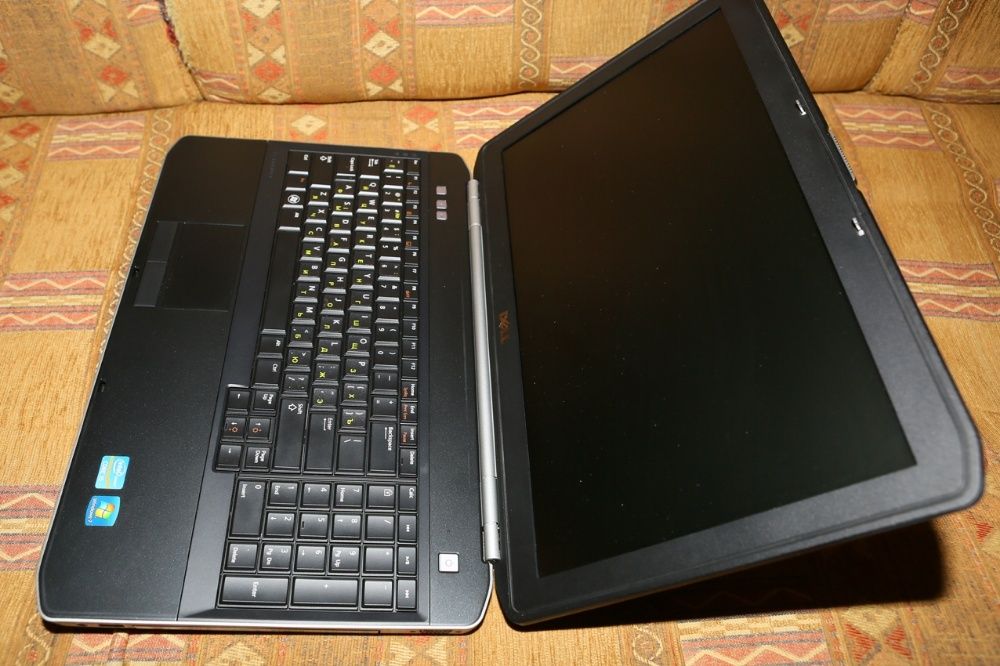 Ноутбук Dell Latitude 5520 i5 4Gb 320Gb
