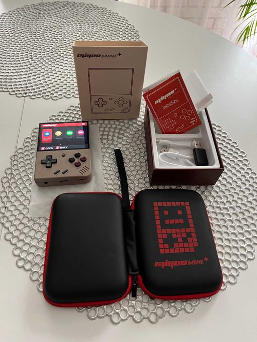 Przenośna konsola retro Miyoo mini+