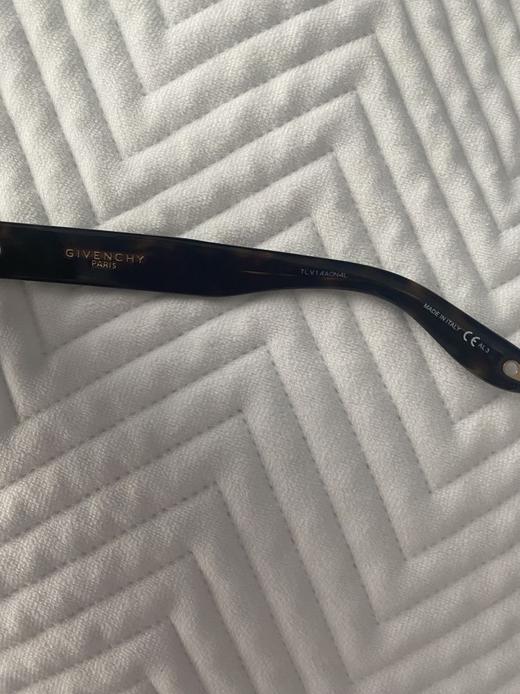 Okulary przesciwsloneczne brazowe ze wzorem  Givenchy  7073/S  52