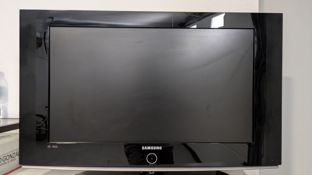 TV Samsung 26" (66cm) modelo LE26S81B