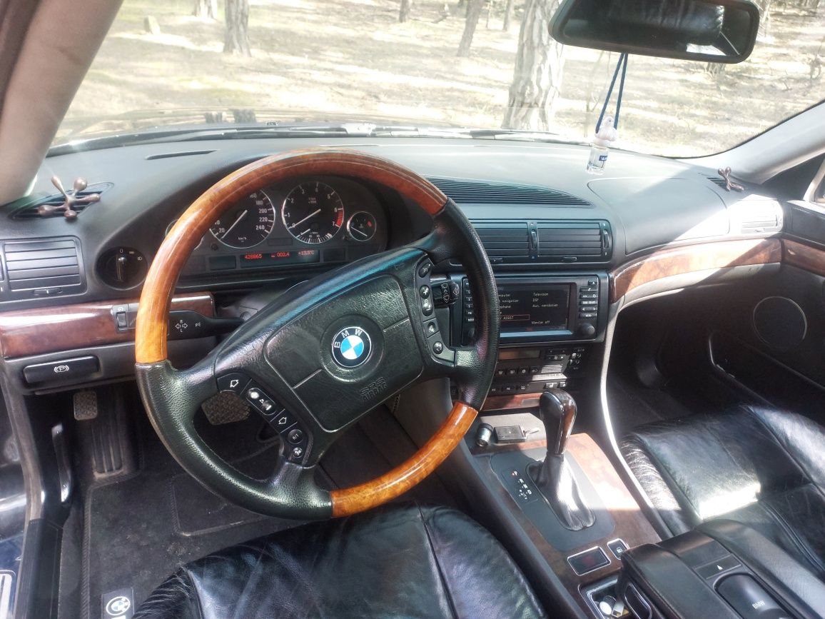 Продам Bmw 7 e38 740i