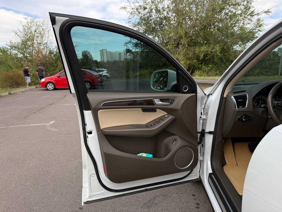 Avtoreal Audi Q5 2013