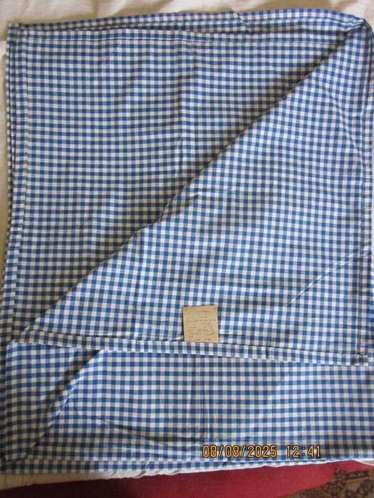 Скатерти х\б, наволочки.