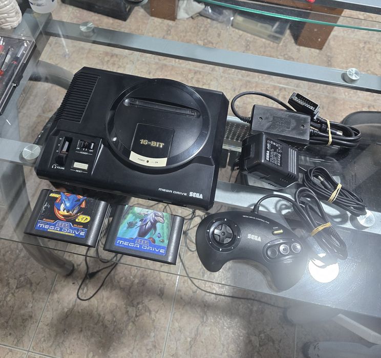 Mega Drive RGB + 2 Jogos
