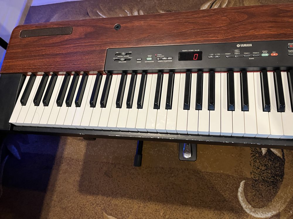 Yamaha P120 + futerał