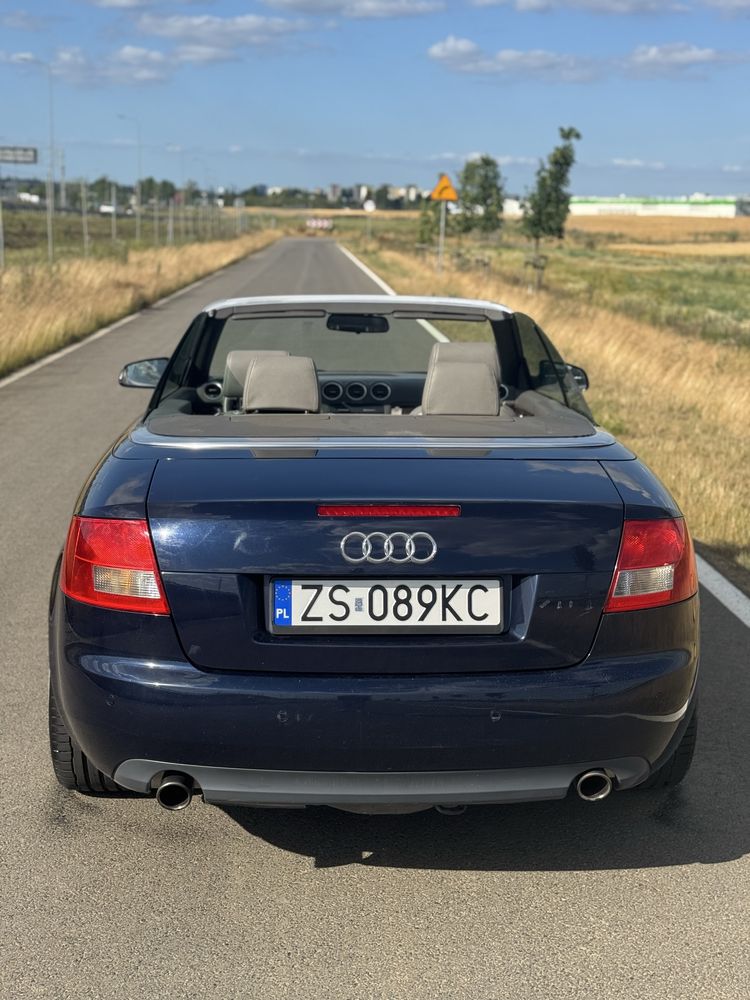 Audi A4 Cabriolet 2.4 V6 Automat | Skóra | R19 Felgi