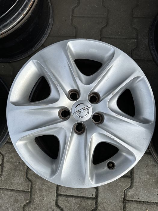 6,5j x 16" et39 5x110 strukturalna felga 1 szt kołpak