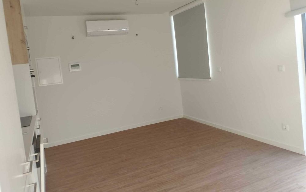 Aluga se apartamento T1 perto do hospital Sjoao