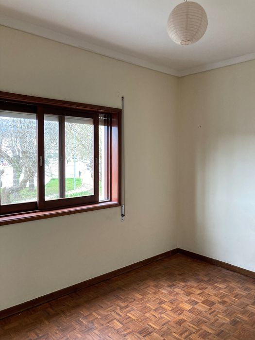 Apartamento T4 Meadela