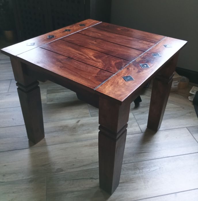 Stolik kawowy  lite drewno kolonialny