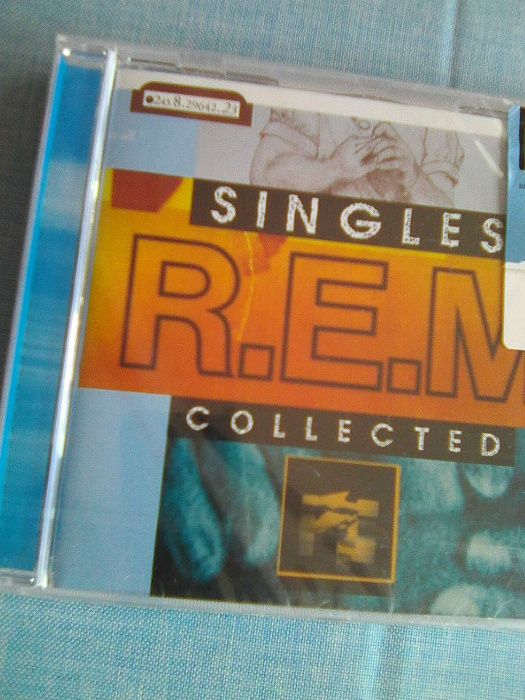 R.E.M. Singiels Collected / folia /