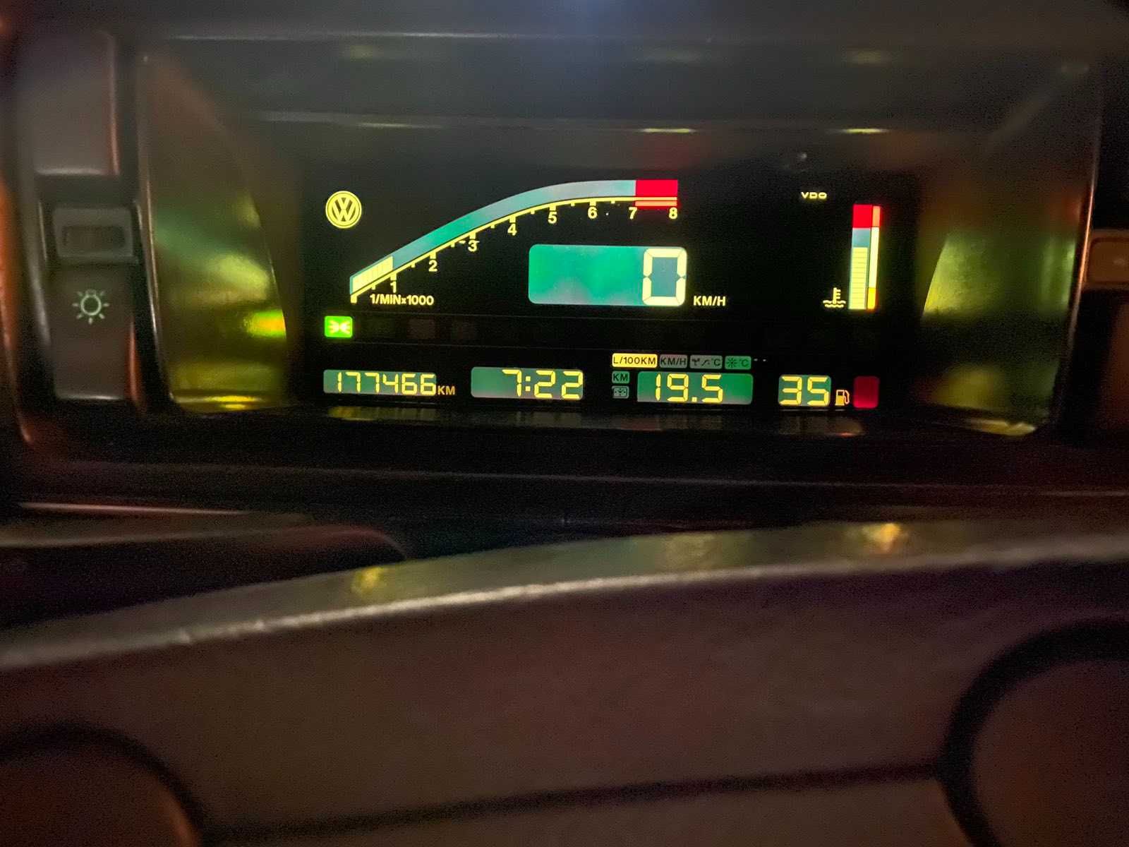 Фольксваген Гольф Мк2 ГТІ Volkswagen Mk2 GTI 1.8 16V