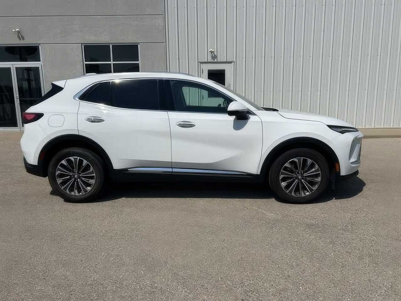 Buick	ENVISION		 	2024