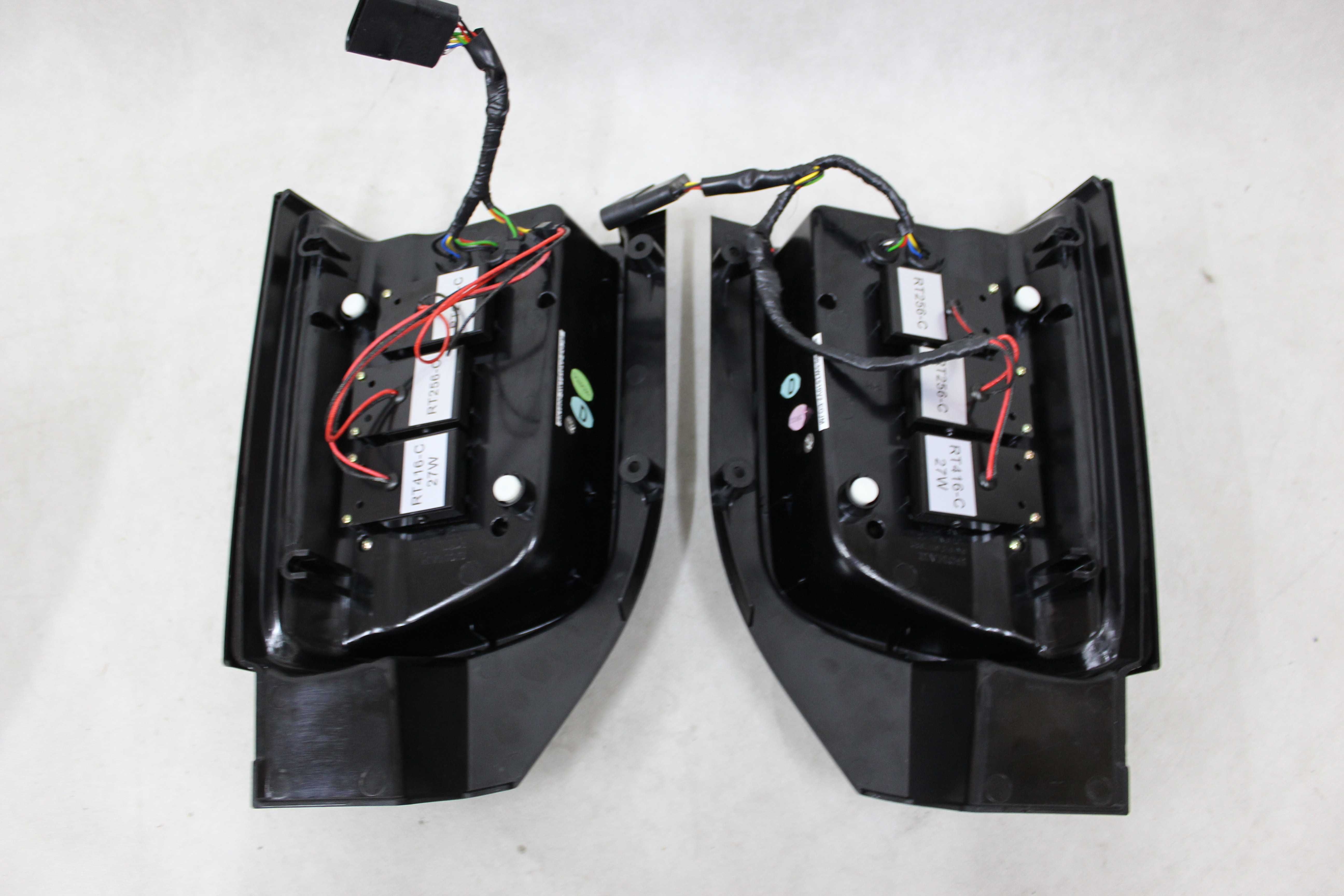 Lampy światła tył tylne VW T5 10-15 LED BAR Tuning Dynamiczne NOWE
