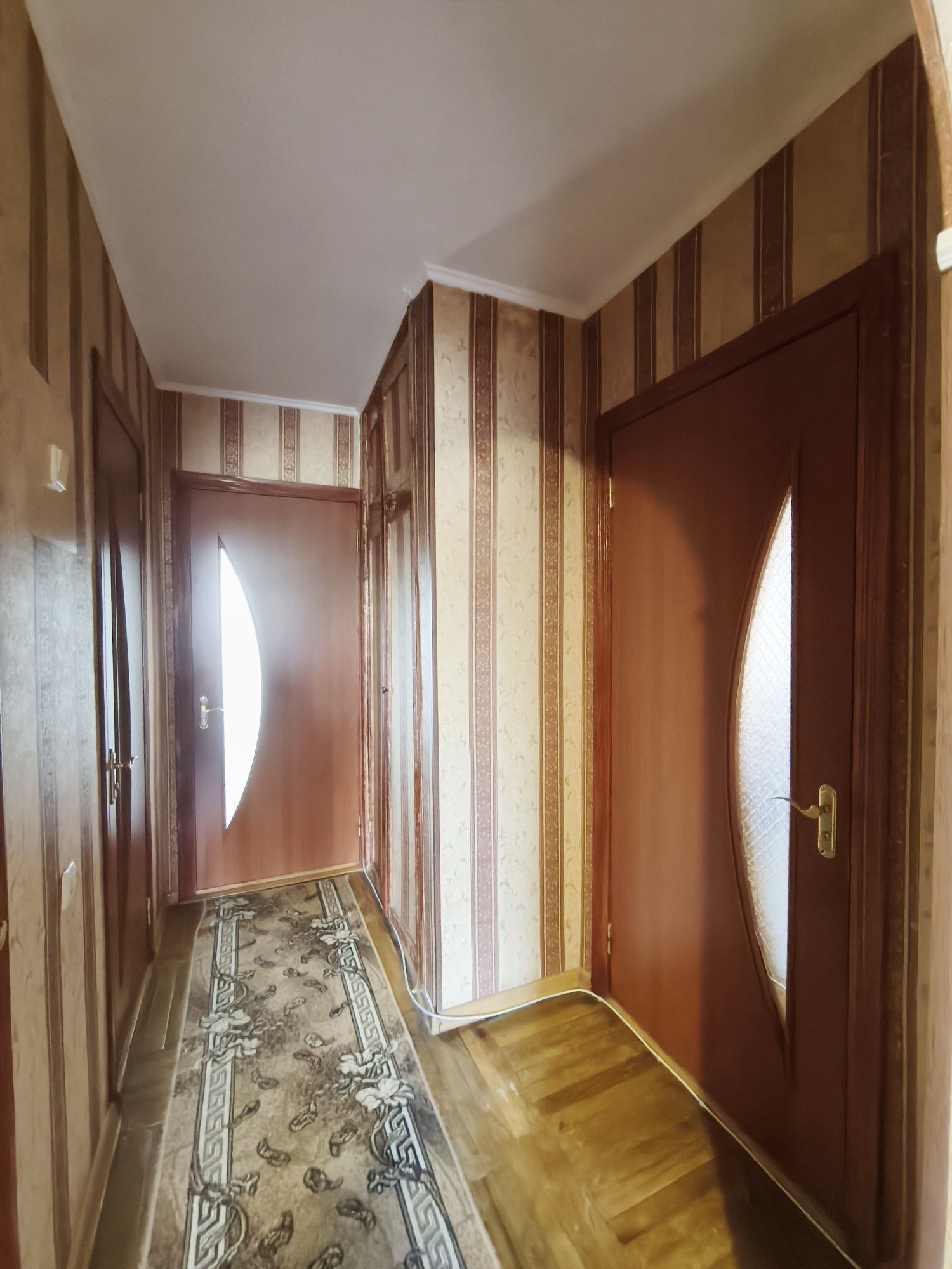 Продаж 3к квартири на Замості