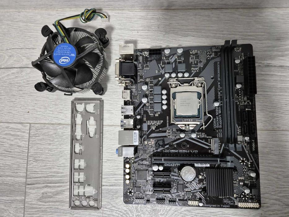 s1200 сет Intel Core-i3 10100 4.3GHz з графікою + плата H410. Trade-in