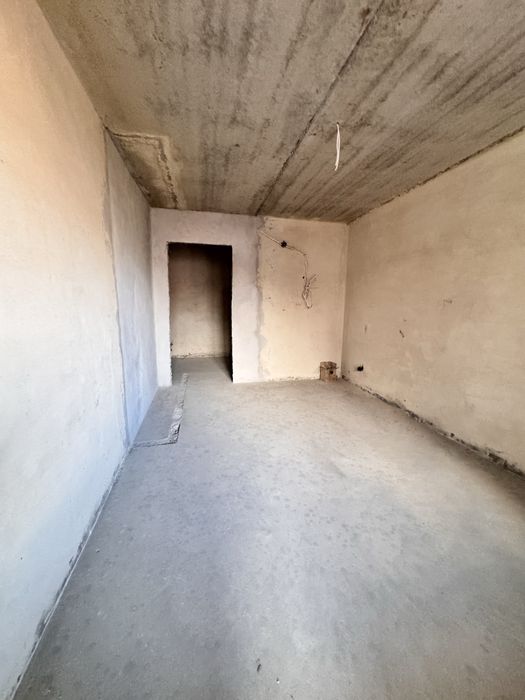 3 кімнатна квартира сира р-н Канада продаж