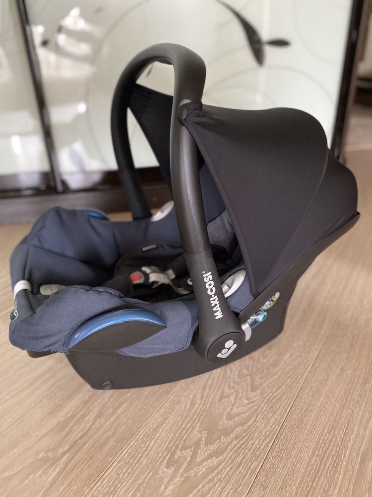 Автокрісло Maxi-Cosi CabrioFix Essential Black 0-13 кг