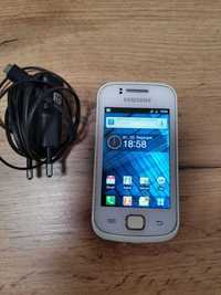 Samsung S5660 и телефон nokia 2720a-2