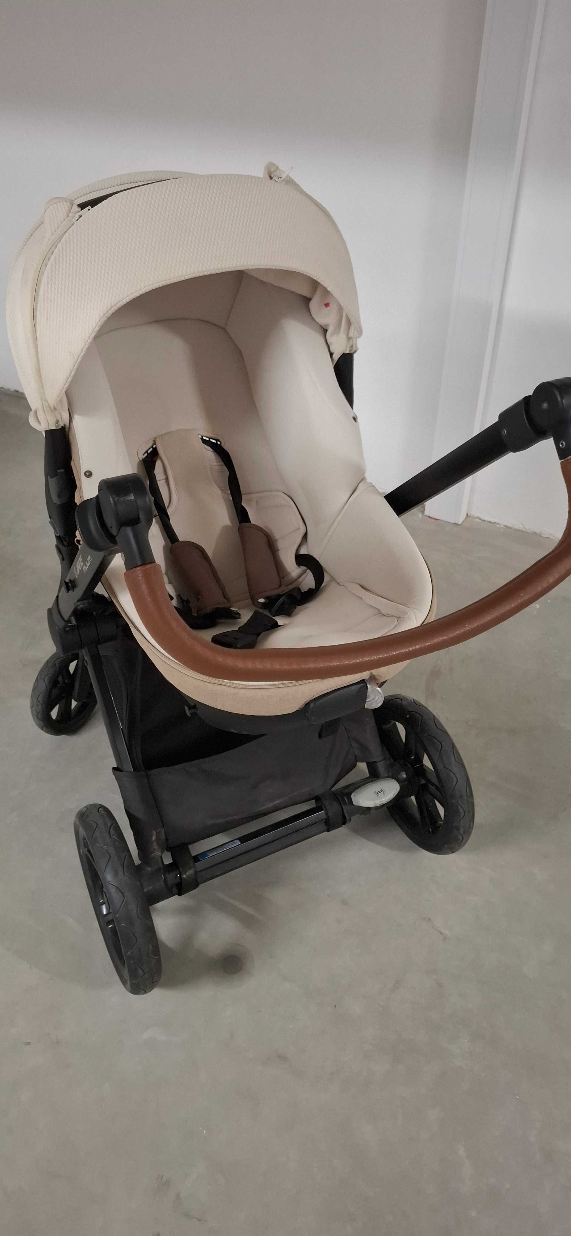 Conjunto carrinho + ovo/alcofa + isofix Jané Matrix