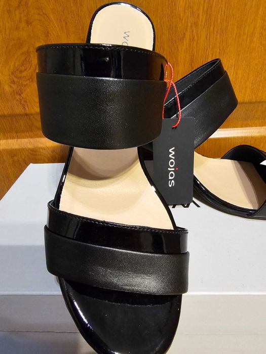 Czarne klapki marki ,,Wojas,,