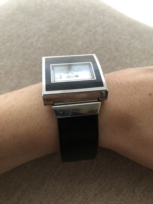 Relógio Swatch Irony YUS117 Houla Black