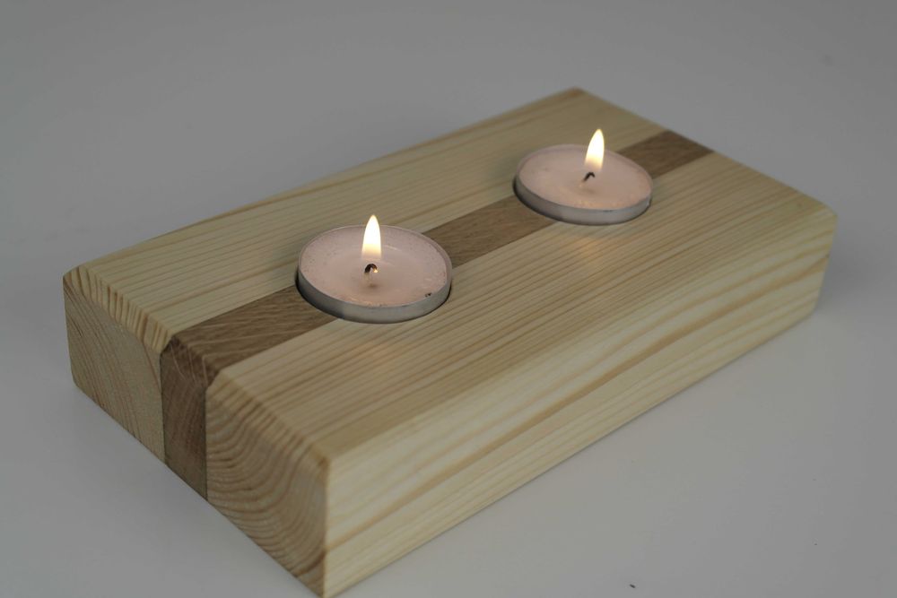 Drewniany świecznik z dwóch gatunków dąb+świerk