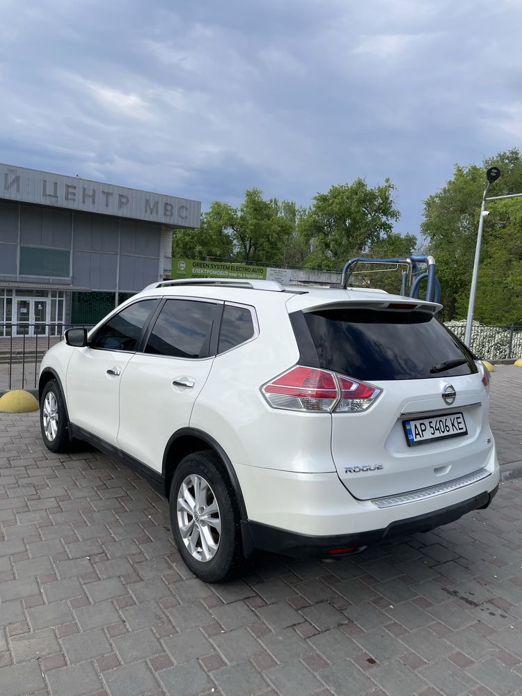 Nissan rogue 2016