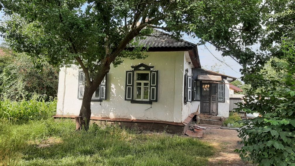 Продам будинок (без ремонту). Район 13ї школи