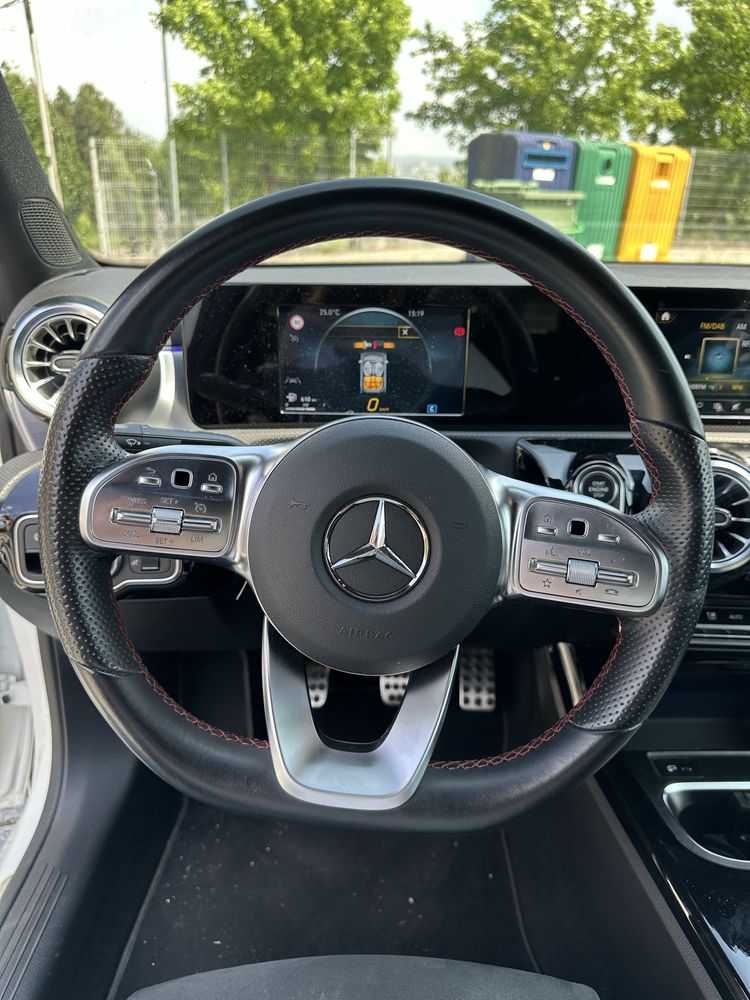 Mercedes-Benz A 180d 2.0 Limousine AMG Line – Pack Night