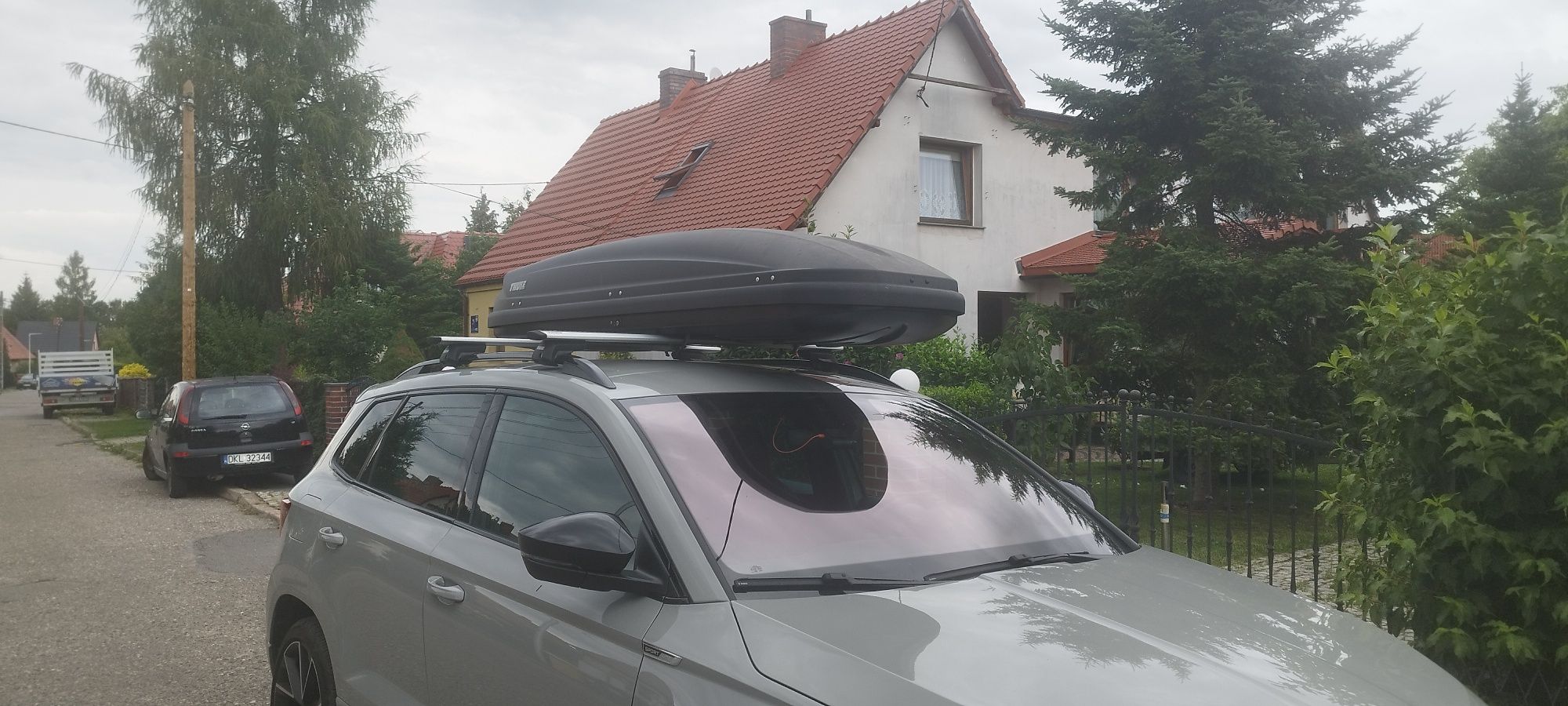 Thule Pacific + belki Thule wingbar
