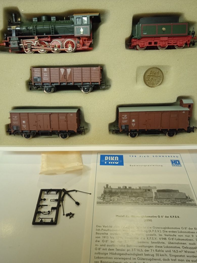 Kolejka H0 - zestaw pociąg towarowy retro K.P.E.V. Piko, Prefo Schicht