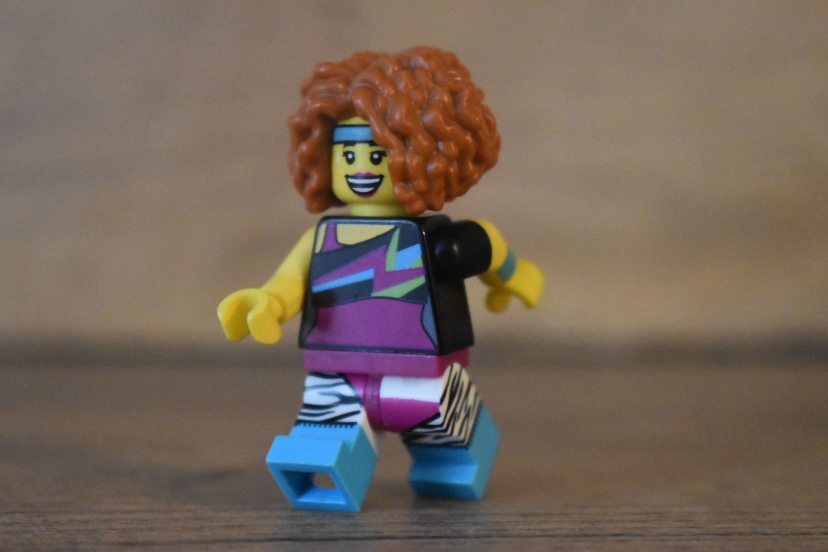 Minifigurka Lego col17-14 Dance Instructor 71018 seria 17