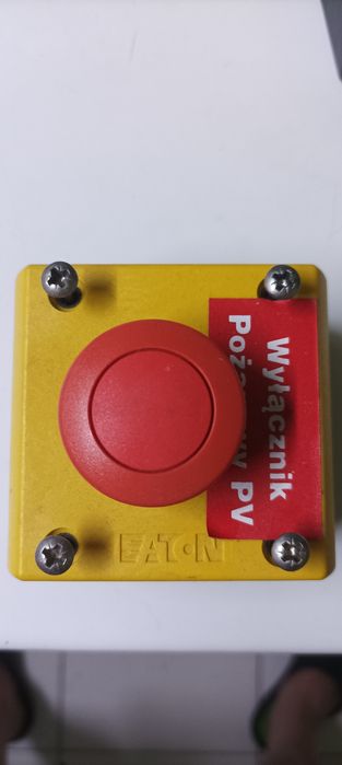 Wyłączniki awaryjne. Przycisk. Grzybki.