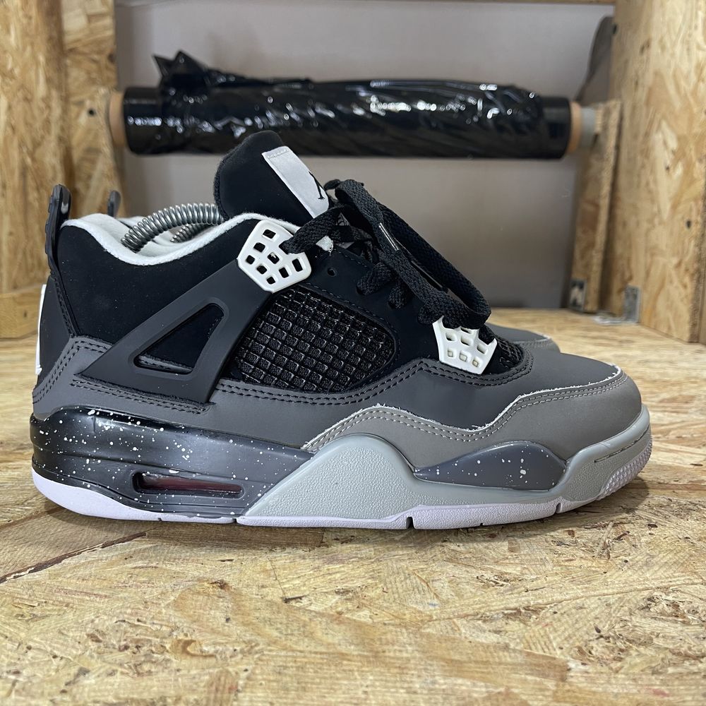 Чоловічі кросівки Nike Air Jordan 4 Retro Black Grey